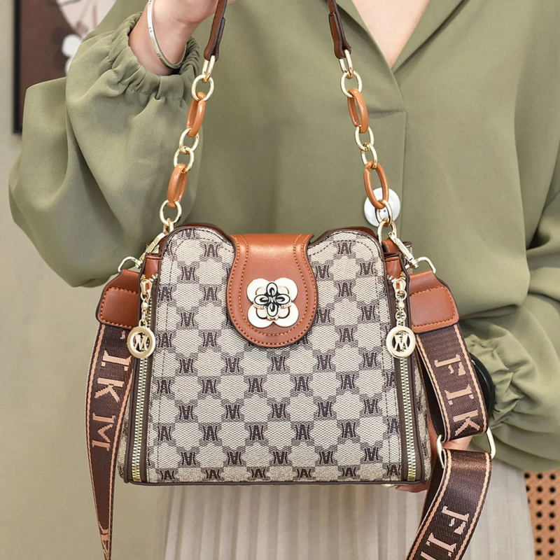 Bolsa de ombro vintage com est - Vintage Fashion For Women avaliação e preço