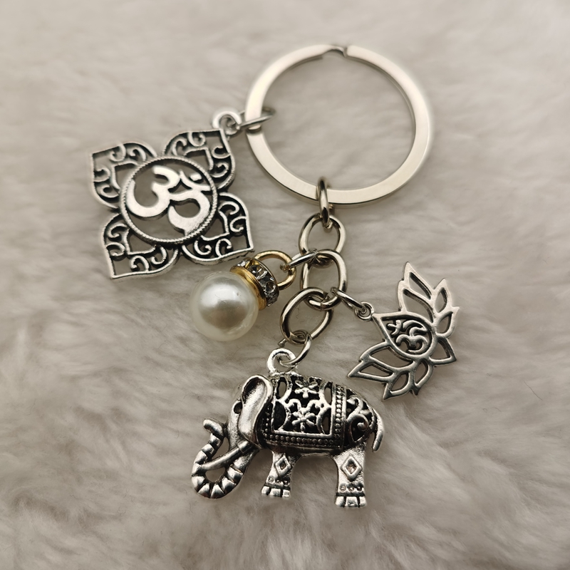Chaveiro religioso do vintage  - Vintage Ysl Fashion avaliação e preço